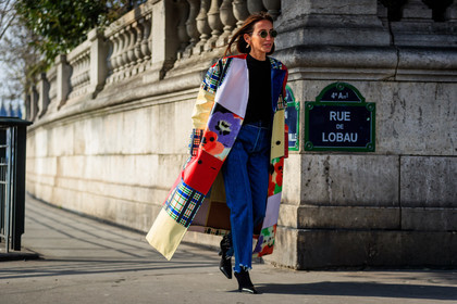 black shoes, black sweater, blue denim, checked, denim pants, floral, flowers, graphic jacket, high heels, jeans, leather coat, leather shoes, multicolor jacket, patchwork, plaid, printed jacket, sunglasses, tartan, trousers, street style, jonathan paciullo, FW, frenchystyle, fashion week, PFW, PARIS, AUTUMN WINTER 2018-2019, FALL WINTER 2018-2019, FW 18-19, horizontal, atmosphere details, full length, chloe loulou de saison
