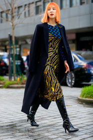 irene kim, yellow dress, striped dress, black dress, zebra printed dress, long dress, blue top, bicolor dress, bicolor top, monogrammed top, monogrammed boots, black coat, green leather bag, animal skin bag, mini bag, hand bag, black polish boots, high boots, high heels boots, marine serre top, marine serre boots, multi necklace, silver necklace, golden earrings, golden necklace, chanel necklace, dangling earrings, technical fabric top, marine serre dress, fashion week, frenchystyle, FW, jonathan paciullo, street style, PFW, PARIS, AUTUMN WINTER 2020-2021, FALL WINTER 2020-2021, FW 20-21, vertical, full length