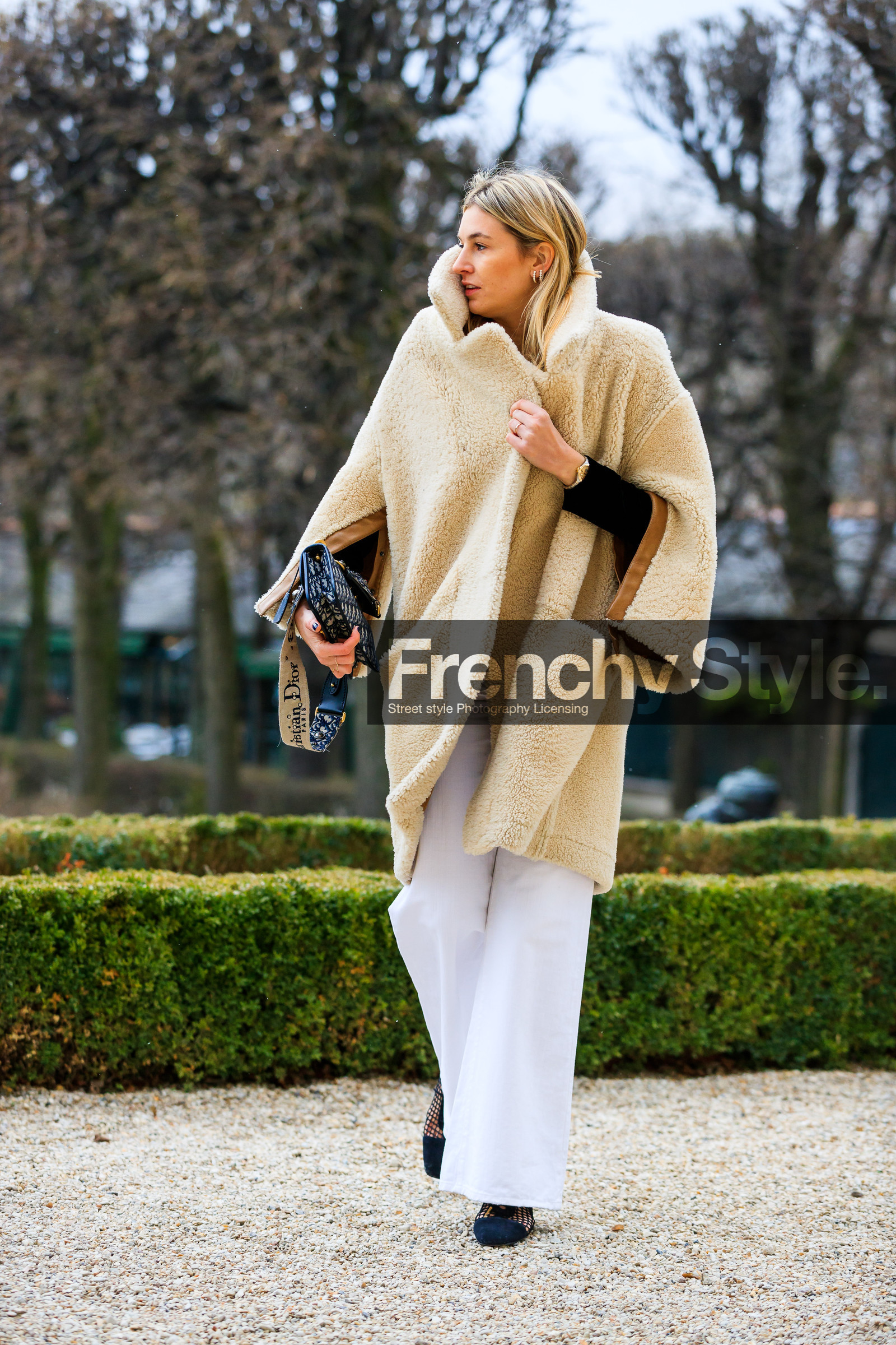 beige coat, black bag, christian dior, denim pants, Fur coat, graphic bag, jeans, leather bag, leather shoes, monogram, printed bag, shearling, trousers, white denim, street style, jonathan paciullo, FW, frenchystyle, fashion week, PFW, PARIS, AUTUMN WINTER 2018-2019, FALL WINTER 2018-2019, FW 18-19, vertical, full length, camille charriere