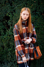 brown jacket, checked, freckles, graphic jacket, leather bag, natural, orange bag, plaid, printed jacket, red head, skincare, street style, jonathan paciullo, FW, frenchystyle, fashion week, PFW, PARIS, AUTUMN WINTER 2018-2019, FALL WINTER 2018-2019, FW 18-19, vertical, atmosphere details, model