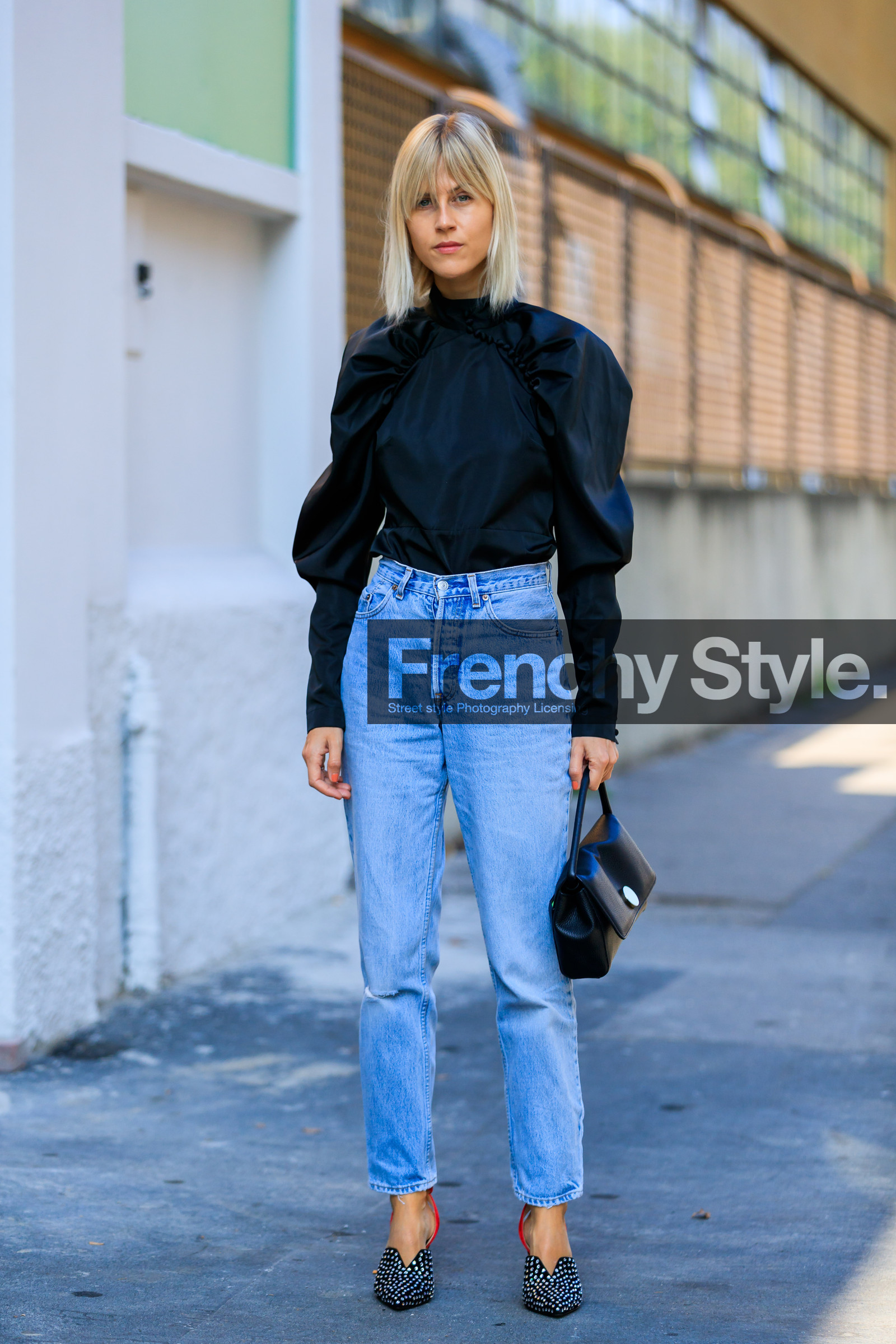 black bag, black shirt, black shoes, blue denim, denim pants, embroidered shoes, high heels, jeans, leather bag, leather shoes, linda tol, shiny shoes, studs, trousers, street style, jonathan paciullo, FW, frenchystyle, fashion week, MFW, MILAN, SPRING SUMMER 2019, SS 19, vertical, full length
