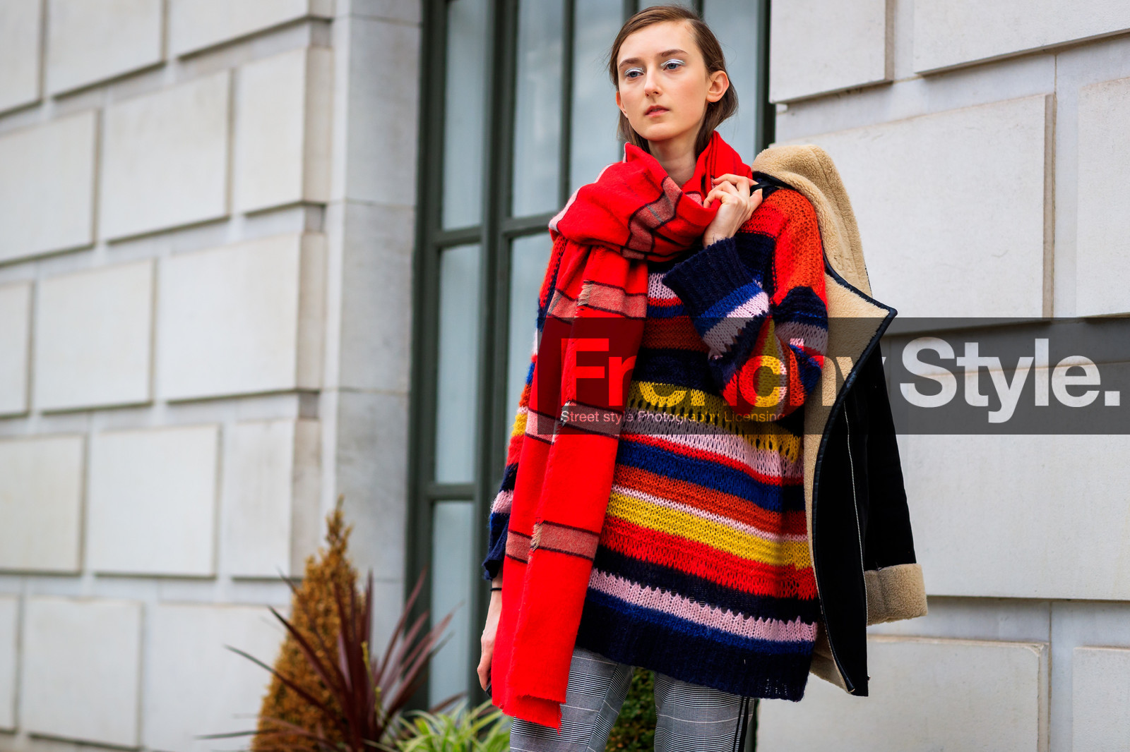 black jacket, graphic sweater, multicolor sweater, printed sweater, red scarf, shearling, striped sweater, trousers, street style, jonathan paciullo, FW, frenchystyle, fashion week, LFW, LONDON, AUTUMN WINTER 2018-2019, AW 18-19, FALL WINTER 2018-2019, FW 18-19, horizontal, atmosphere details, detail, model