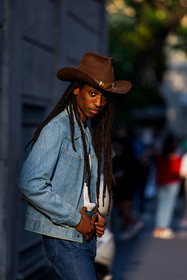 belt, cowboy, cowboy hat, denim, denim jacket, hat, jeans, menswear, blue jeans, brown hat, fashion week, frenchystyle, FW, jonathan paciullo, street style, MFW, MILAN, SPRING SUMMER 2022, SS 22, vertical, atmosphere details, detail