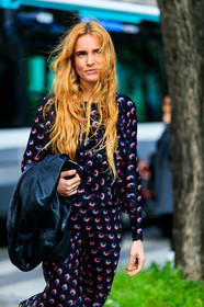 blanca miro scrimieri, black leather jacket, black top, black dress, black pants, monogrammed dress, monogrammed top, blue top, blue dress, blue pants, pink pants, pink top, pink dress, ruffle dress, technical fabric top, marine serre look, marine serre pants, marine serre dress, marine serre top, yellow leather boots, chelsea boots, big sole boots, celine boots, monogrammed pants, fashion week, frenchystyle, FW, jonathan paciullo, street style, PFW, PARIS, AUTUMN WINTER 2020-2021, FALL WINTER 2020-2021, FW 20-21, vertical, atmosphere details, detail