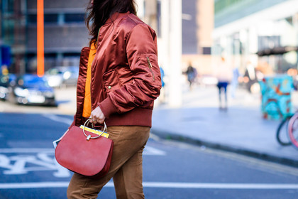 atmosphere details, AUTUMN WINTER 2017-2018, AW 17-18, bomber jacket, brown pants, detail, FALL WINTER 2017-2018, fashion week, frenchystyle, FW, FW 17-18, horizontal, jonathan paciullo, leather bag, LFW, LONDON, red bag, red jacket, street style, trousers