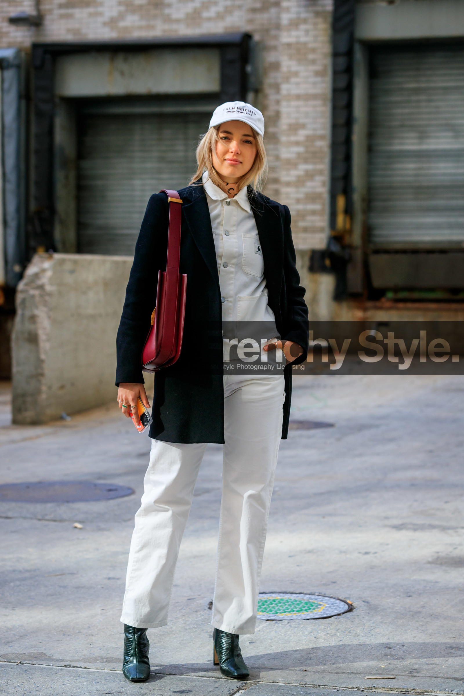 aemilia madden, white cap, white jacket, white jeans, denim, denim jacket, denim total look, carhartt jacket, black coat, red leather bag, shoulder bag, green leather boots, animal skin boots, high heels boots, fashion week, frenchystyle, FW, jonathan paciullo, street style, NYFW, NEW YORK, AUTUMN WINTER 2020-2021, FALL WINTER 2020-2021, FW 20-21, vertical, full length