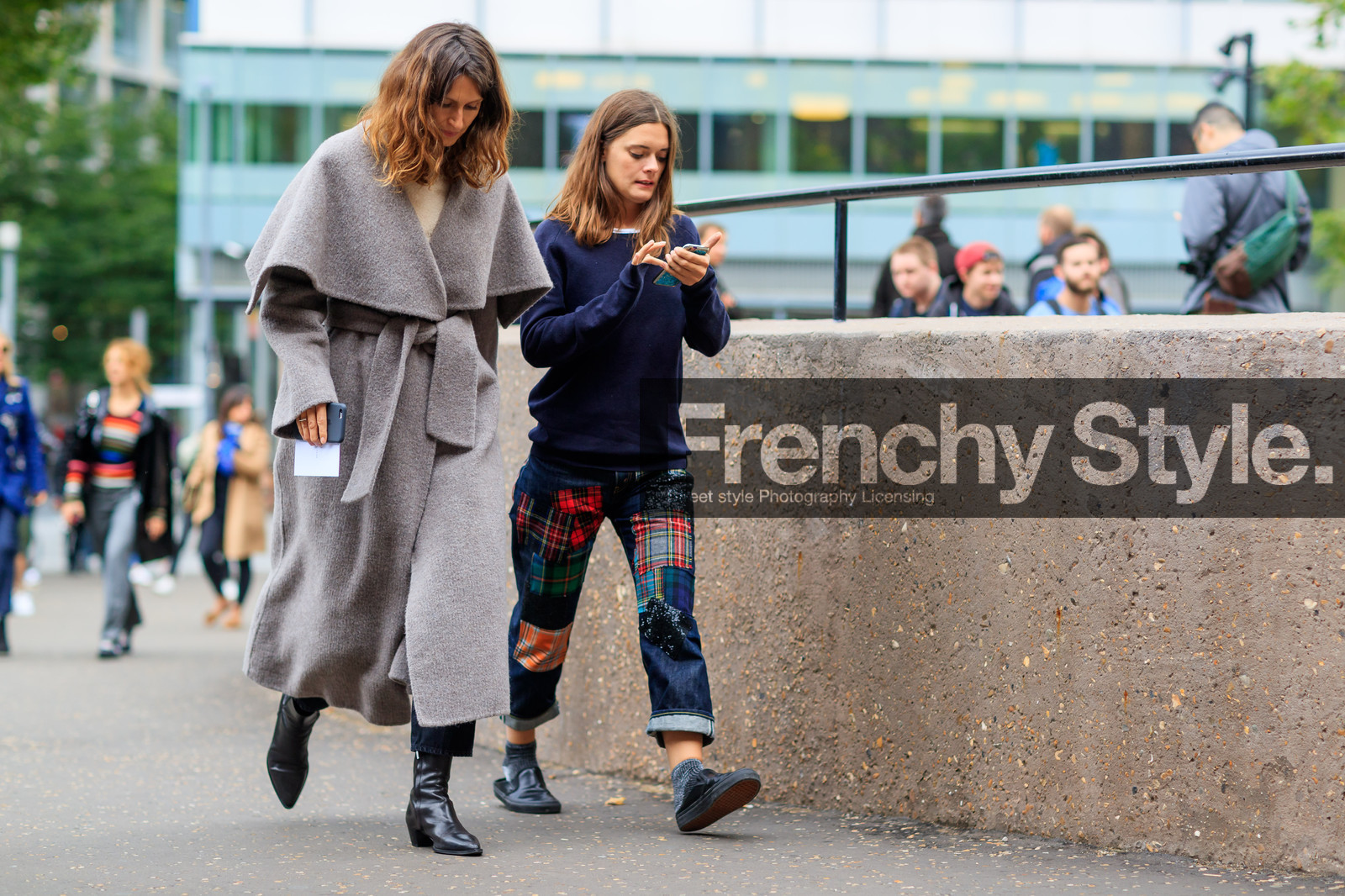 atmosphere details, beige coat, black shoes, fashion week, frenchystyle, full length, FW, graphic pants, horizontal, jonathan paciullo, leather shoes, LFW, LONDON, navy sweater, printed pants, SPRING SUMMER 2018, SS 18, street style, tartan, trousers