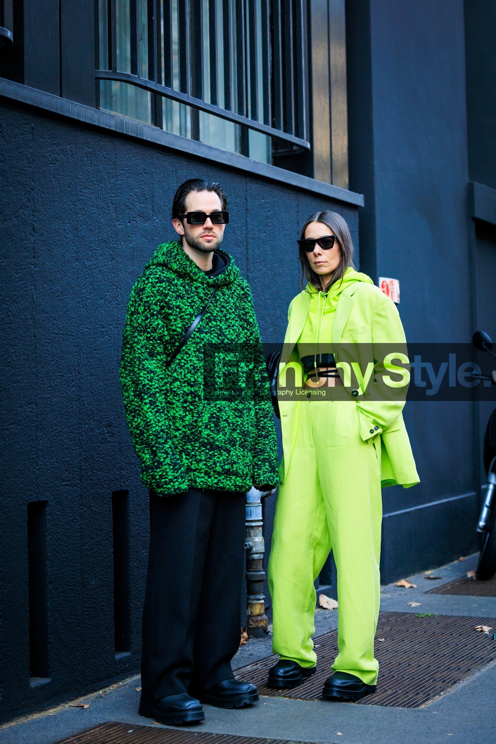 printed hoodie, black pants, black boots, leather boots, cropped hoodie, fluo green hoodie, crossed laces top, animal print fluo look, black sunglasses, fluo green pants, alice barbier, JS roques, alice & j.s, fashion week, frenchystyle, FW, jonathan paciullo, street style, vertical, full length