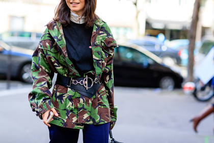 atmosphere details, black belt, camo jacket, camouflage, detail, fashion week, frenchystyle, FW, green jacket, horizontal, jonathan paciullo, leather belt, military jacket, PARIS, PFW, printed jacket, SPRING SUMMER 2017, SS 17, street style, trousers