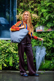 blanca miro scrimieri, striped pullover, orange pullover, yellow pullover, blue pullover, shopping bag, light grey bag, big bag, burgundy leather pants, loose pants, flare pants, navy blue leather boots, laced boots, big sole boots, red pullover, fashion week, frenchystyle, FW, jonathan paciullo, street style, SPRING SUMMER 2020, SS 20, PFW, PARIS, vertical, full length