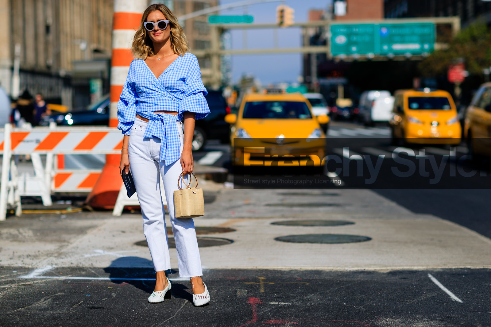 adenorah, atmosphere details, beige bag, blue shirt, check shirt, denim pants, fashion week, frenchystyle, full length, FW, gingham, horizontal, jeans, jonathan paciullo, leather shoes, NEW YORK, NYFW, plaid, SPRING SUMMER 2017, SS 17, street style, sunglasses, tied up shirt, trousers, white denim, white shoes, woman