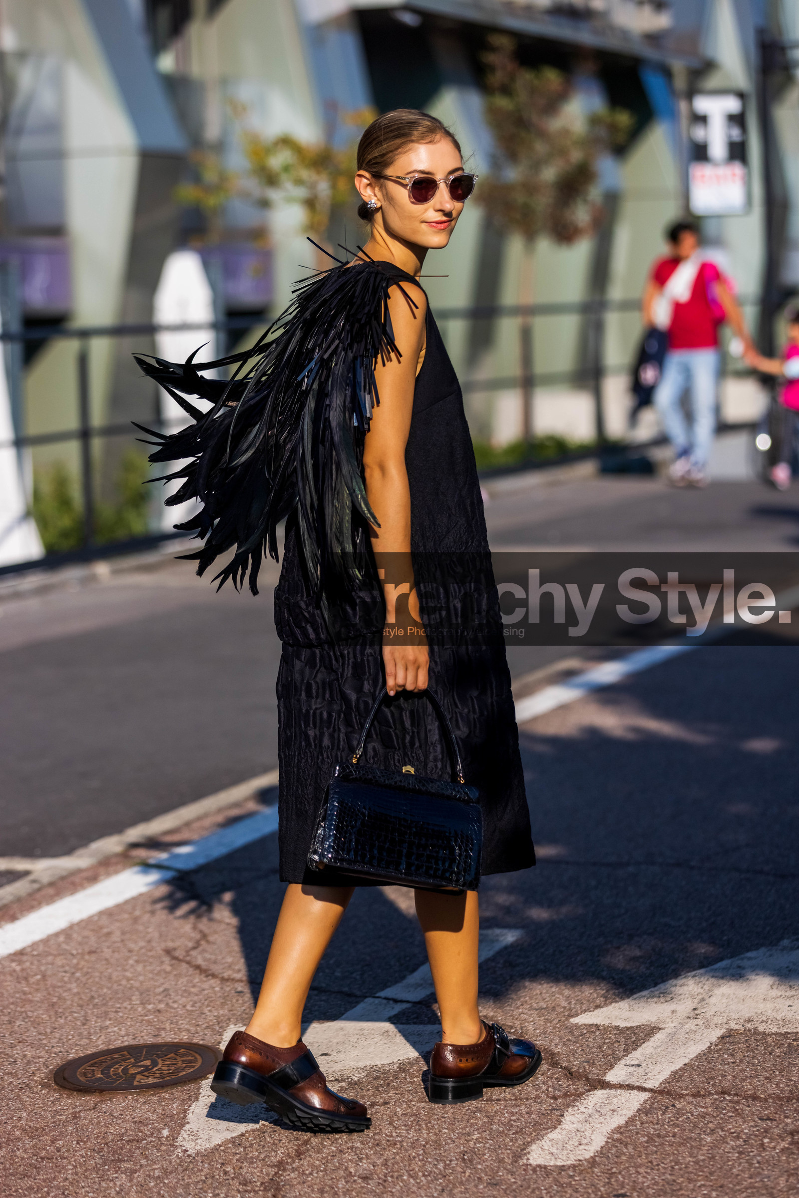 back, back detail, bicolor derbies, bicolor shoes, black bag, black derbies, black dress, brown derbies, brown loafers, bun, croc bag, derbies, earrings, feathers, flower earrings, Jenny M Walton, leather bag, leather loafers, loafers, strass, sunglasses, fashion week, frenchystyle, FW, jonathan paciullo, street style, SPRING SUMMER 2022, SS 22, MFW, MILAN, vertical, full length