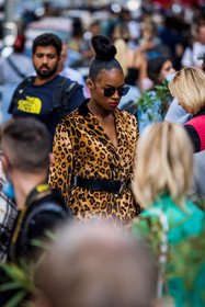 animal print, belt, black belt, black sunglasses, bun, camel coat, coat, Didi Stone, etro look, large belt, leopard coat, leopard print, printed coat, sunglasses, fashion week, frenchystyle, FW, jonathan paciullo, street style, MFW, MILAN, SPRING SUMMER 2022, SS 22, vertical, atmosphere details, detail