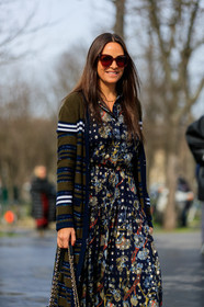 laure heriard dubreuil, kaki cardigan, navy blue cardigan, lurex cardigan, sequins cardigan, striped cardigan, floral printed dress, black dress, lurex dress, button dress, golden dress, polka dots dress, long dress, long cardigan, chanel cardigan, burgundy sunglasses, fashion week, frenchystyle, FW, jonathan paciullo, street style, PFW, PARIS, vertical, atmosphere details, detail