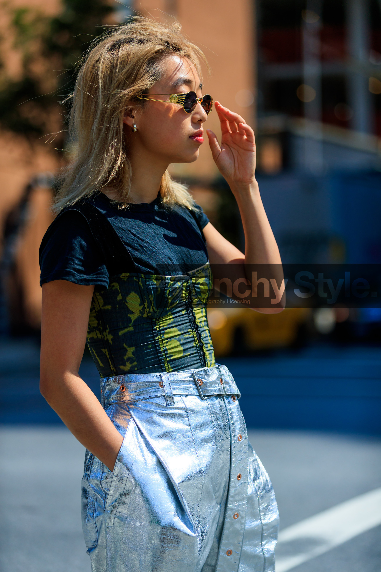 atmosphere details, black t shirt, bustier top, detail, fashion week, frenchystyle, FW, jonathan paciullo, Margaret Zhang, NEW YORK, NYFW, printed top, shiny pants, silver pants, SPRING SUMMER 2018, SS 18, street style, sunglasses, trousers, vertical