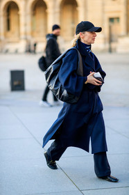 suzanne koller, black cap, black leather bag, shoulder bag, bottega veneta bag, black leather loafers, navy blue coat, navy blue pullover, turtleneck pullover, navy blue scarf, light blue scarf, striped scarf, fashion week, frenchystyle, FW, jonathan paciullo, street style, PFW, PARIS, vertical, full length