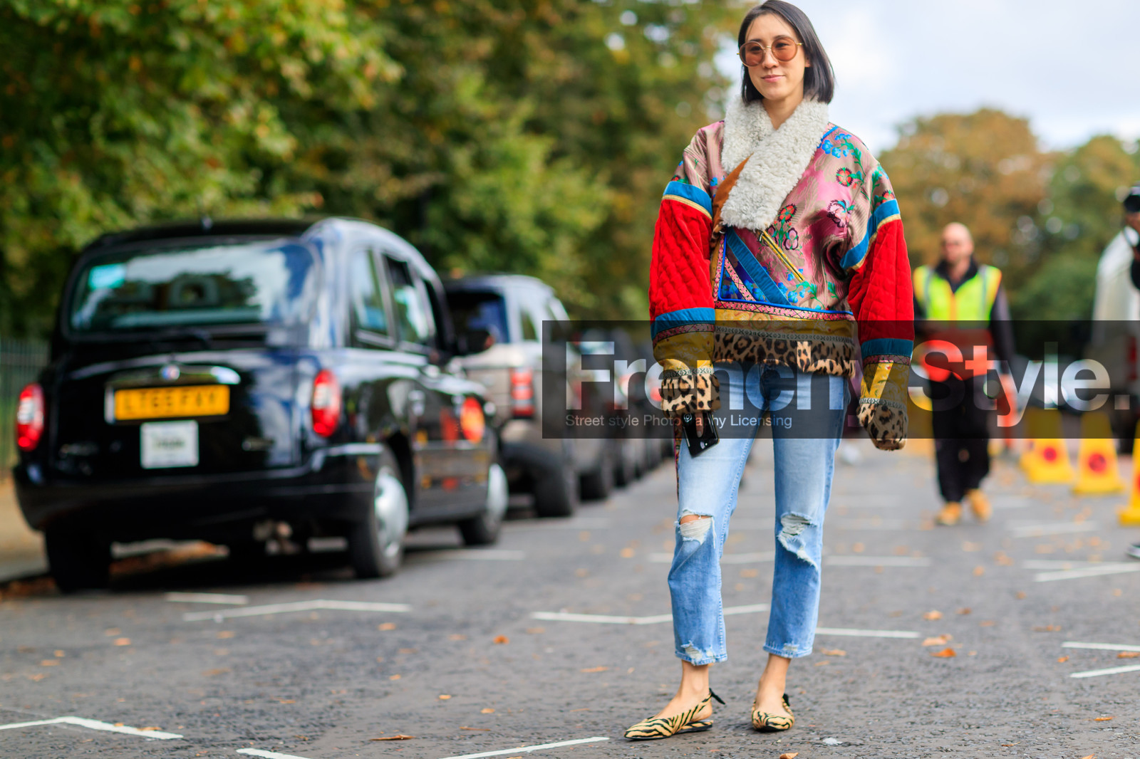 animal print, atmosphere details, beige shoes, blue denim, denim pants, etro, eva chen, fashion week, frenchystyle, full length, FW, graphic jacket, horizontal, jeans, jonathan paciullo, leather shoes, leopard print, LFW, LONDON, multicolor jacket, printed jacket, printed shoes, SPRING SUMMER 2018, SS 18, street style, trousers, zebra