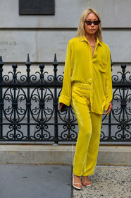 high heels, leather shoes, necklace, sunglasses, the row, trousers, tucked in, vanessa hong, white shoes, yellow pants, yellow shirt, street style, jonathan paciullo, FW, frenchystyle, fashion week, NEW YORK, NYFW, SPRING SUMMER 2020, SS 20, vertical, full length