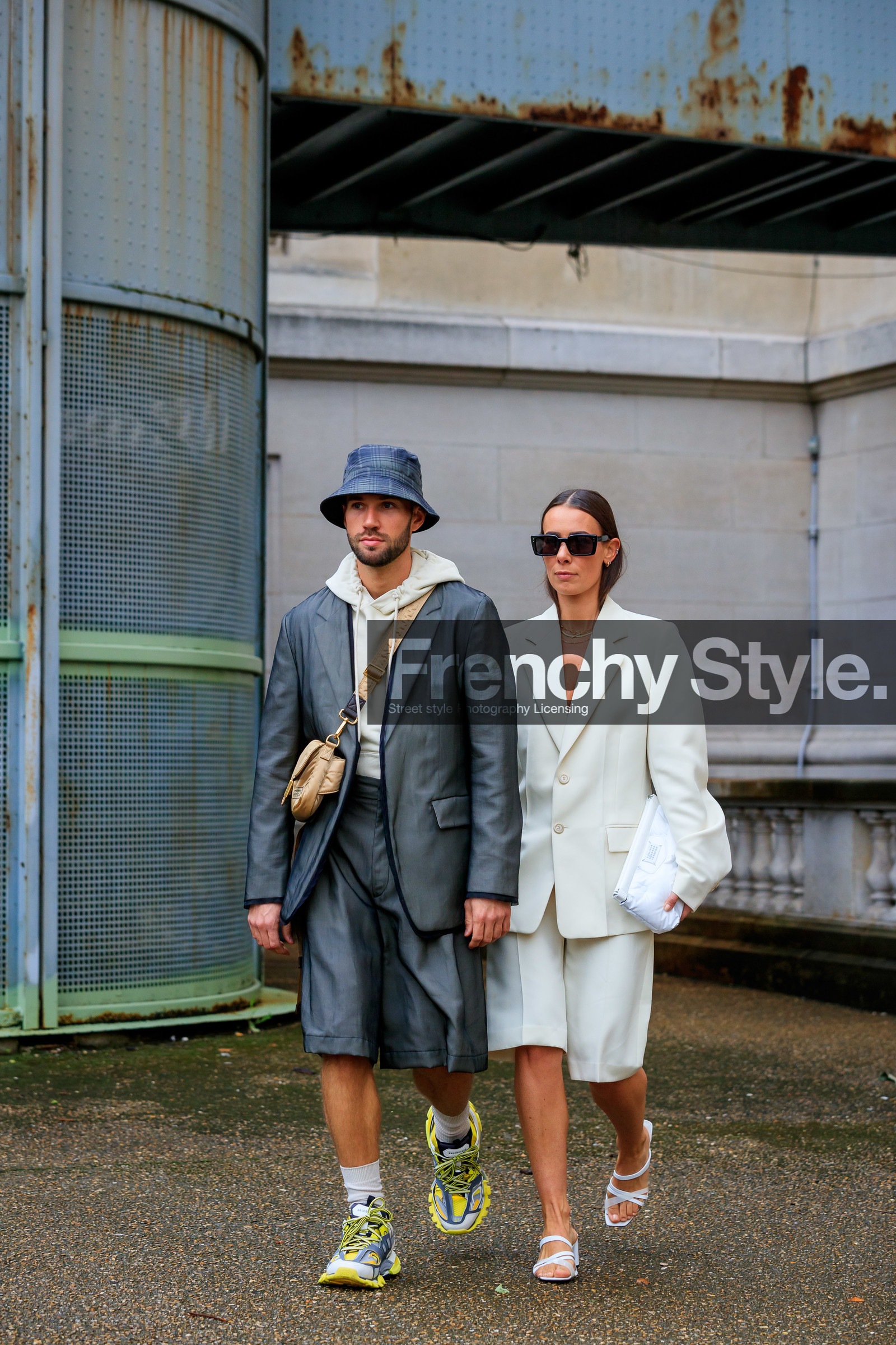 alice & j.s, alice barbier, JS roques, white total look, white jacket, white bermuda shorts, white leather bag, white leather clutch, white leather sandals, white suits, oversize jacket, quilted bag, margiela bag, grey suits, grey jacket, grey bermuda shorts, grey hat, checked hat, white hoodie, balenciaga sneakers, neon yellow sneakers, silvered sneakers, black sunglasses, square shape glasses, high heels slippers, fashion week, frenchystyle, FW, jonathan paciullo, street style, SPRING SUMMER 2020, SS 20, PFW, PARIS, vertical, full length