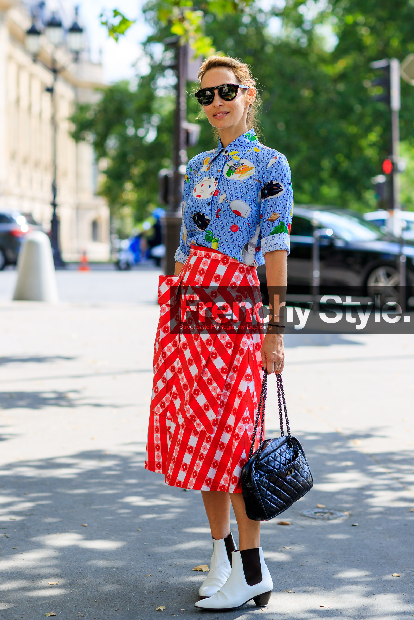 black bag, blue shirt, chanel, checked, graphic shirt, graphic skirt, leather bag, leather shoes, plaid, printed shirt, printed skirt, red skirt, sunglasses, white boots, fashion week, frenchystyle, FW, jonathan paciullo, street style, PFW, PARIS, vertical, full length, AUTUMN WINTER 2018-2019, FALL WINTER 2018-2019, FW 18-19, alexandra golovanoff
