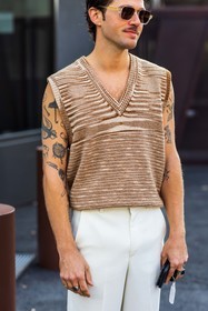 beige knit, fluid pants, Jean-Sebastien Roques, missoni look, sleveless knit, striped knit, sunglasses, white pants, tattoo, v-neck knit, fashion week, frenchystyle, FW, jonathan paciullo, street style, MFW, MILAN, SPRING SUMMER 2022, SS 22, vertical, atmosphere details, detail, menswear