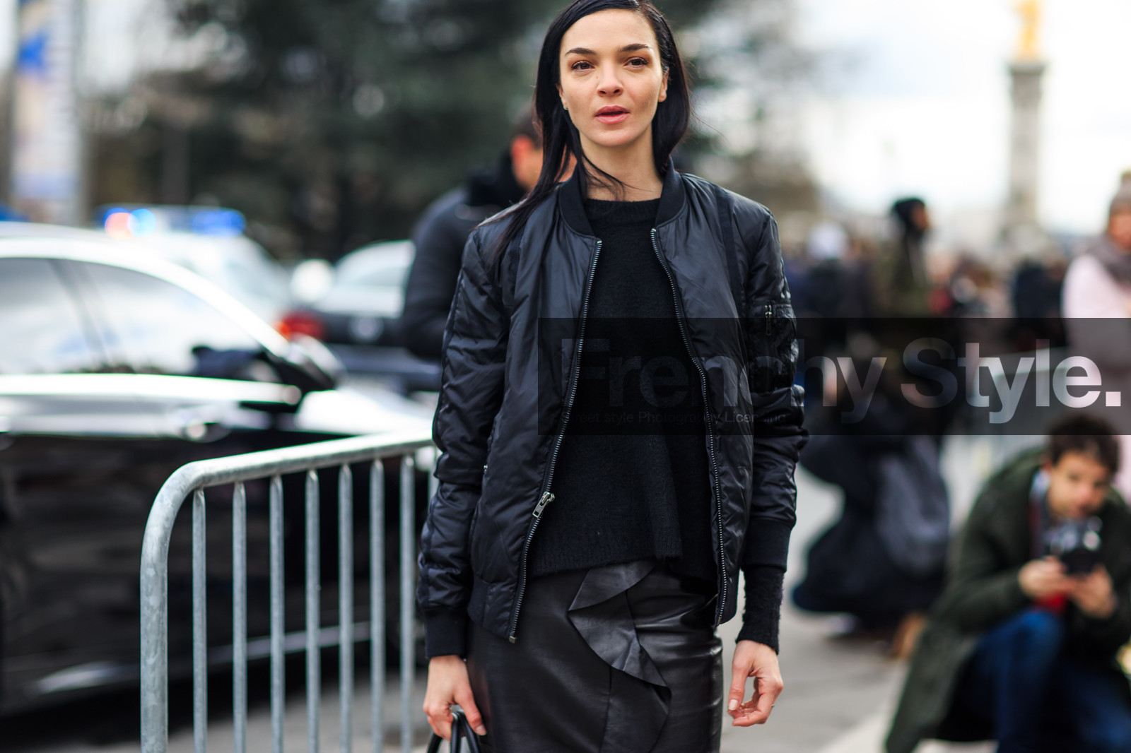 atmosphere details, AUTUMN WINTER 2016-2017, AW 16-17, black jacket, black skirt, black sweater, bomber jacket, detail, FALL WINTER 2016-2017, fashion week, frenchystyle, FW, FW 16-17, horizontal, jonathan paciullo, leather skirt, model, PARIS, PFW, street style, tone on tone, total look black