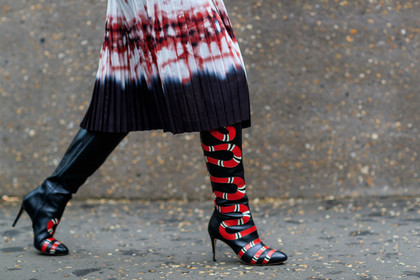 animal print, atmosphere details, black shoes, detail, fashion week, frenchystyle, FW, gucci, high boots, high heels, horizontal, jonathan paciullo, leather shoes, LFW, LONDON, pleated skirt, printed shoes, printed skirt, snake print, SPRING SUMMER 2018, SS 18, street style, tie & die, tye dye