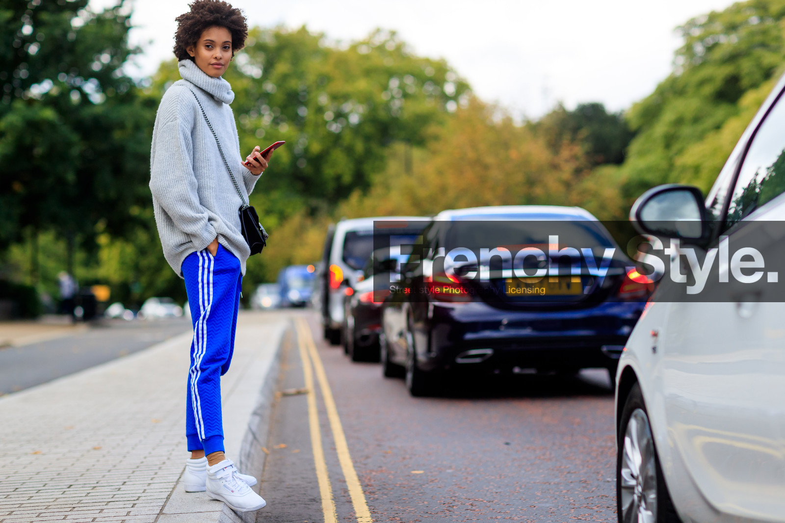 adidas, atmosphere details, black bag, blue pants, fashion week, frenchystyle, full length, FW, grey sneakers, horizontal, jonathan paciullo, leather bag, leather shoes, LFW, LONDON, model, reebok, SPRING SUMMER 2018, SS 18, street style, sweatpants, trousers, white sneakers