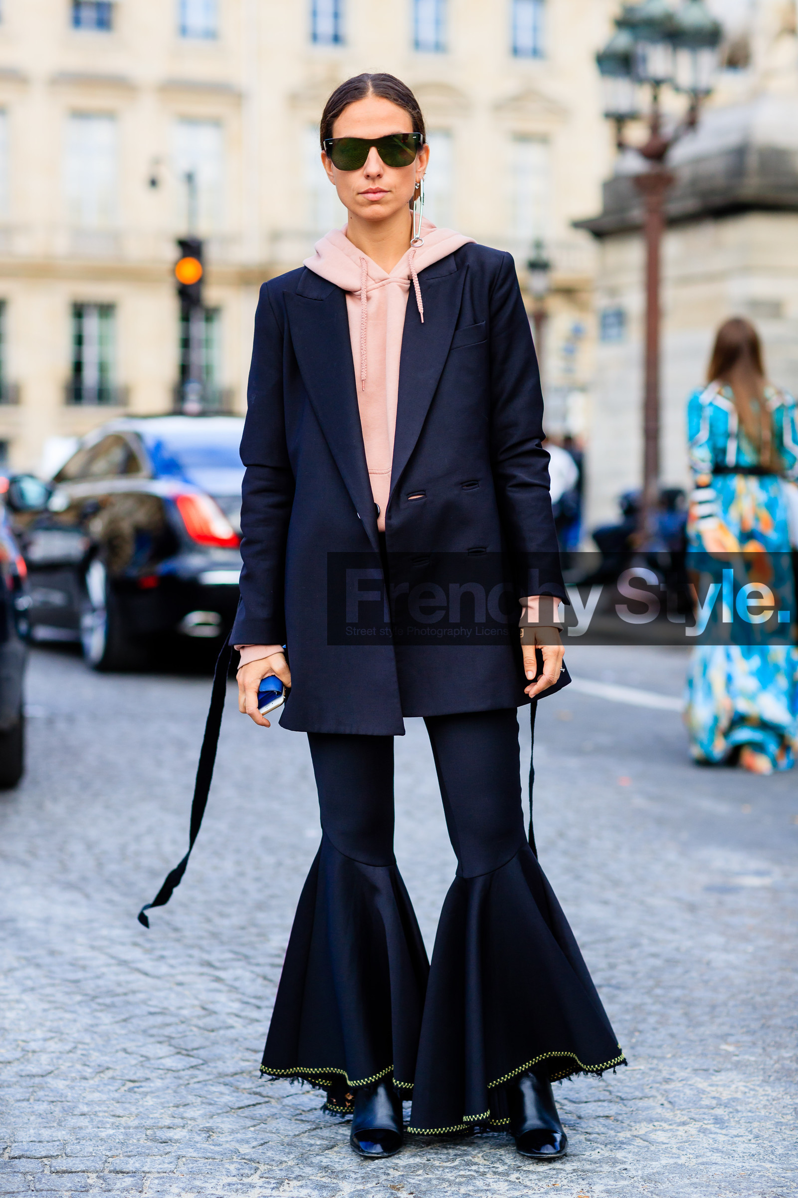 black boots, black jacket, black pants, blazer, earrings, erika boldrin, fashion week, flare pants, frenchystyle, full length, FW, high heels, hoodie, jonathan paciullo, leather shoes, PARIS, PFW, pink sweater, SPRING SUMMER 2017, SS 17, street style, sunglasses, trousers, vertical