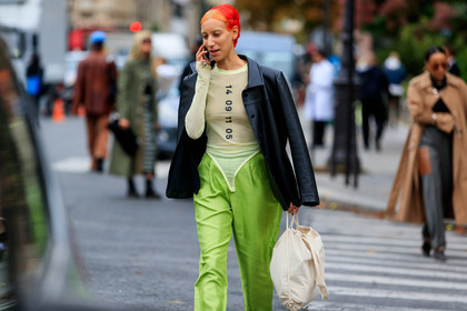 dyed hair, dyed eyebrows, red hair, orange hair, black leather jacket, neon green pants, loose pants, light yellow top, sheer top, fashion week, frenchystyle, FW, jonathan paciullo, street style, SPRING SUMMER 2020, SS 20, PFW, PARIS, horizontal, atmosphere details, detail