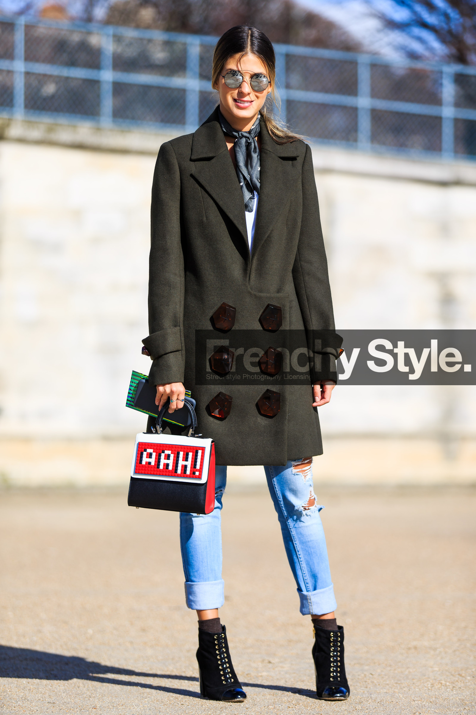 AUTUMN WINTER 2016-2017, AW 16-17, black boots, blue denim, denim pants, FALL WINTER 2016-2017, fashion week, frenchystyle, full length, fun bag, FW, FW 16-17, green coat, grey scarf, high heels, jeans, jonathan paciullo, kaki coat, leather bag, leather boots, les petits joueurs, PARIS, PFW, printed bag, street style, sunglasses, trousers, vertical
