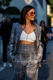 blazer, check, crop top, grey suit, high waist pants, Karen Wazen, mask sunglasses, pants, smartphone, suit, sunglasses, tartan blazer, tartan pants, white crop top, fashion week, frenchystyle, FW, jonathan paciullo, street style, MFW, MILAN, SPRING SUMMER 2022, SS 22, vertical, atmosphere details, detail