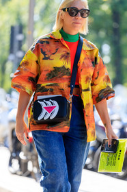 versace sunglasses, black sunglasses, butterfly sunglasses, turtleneck top, red top, green top, orange shirt, short sleeves shirt, printed shirt, prada bag, crossbody bag, printed bag, black leather bag, blue jeans, fashion week, frenchystyle, FW, jonathan paciullo, street style, vertical, atmosphere details, detail, MFW, MILAN, SPRING SUMMER 2020, SS 20