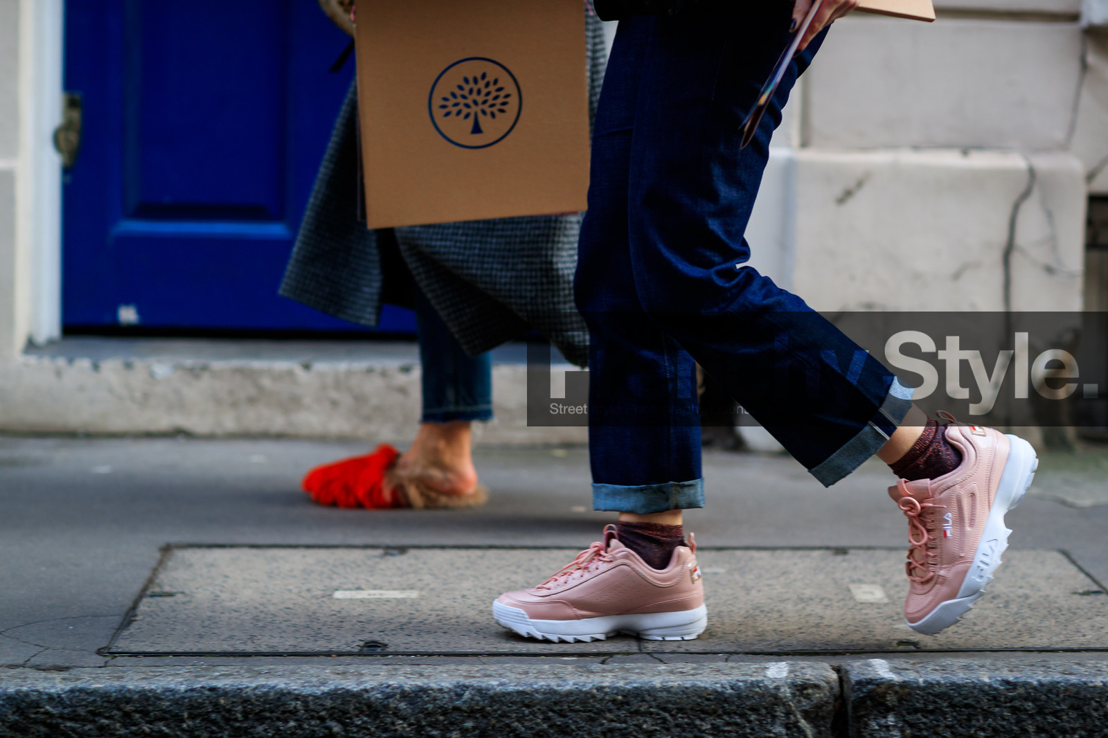 blue denim, denim pants, fila, jeans, leather shoes, pink sneakers, trousers, fashion week, frenchystyle, FW, jonathan paciullo, street style, LFW, LONDON, AUTUMN WINTER 2018-2019, AW 18-19, FALL WINTER 2018-2019, FW 18-19, horizontal, atmosphere details, detail