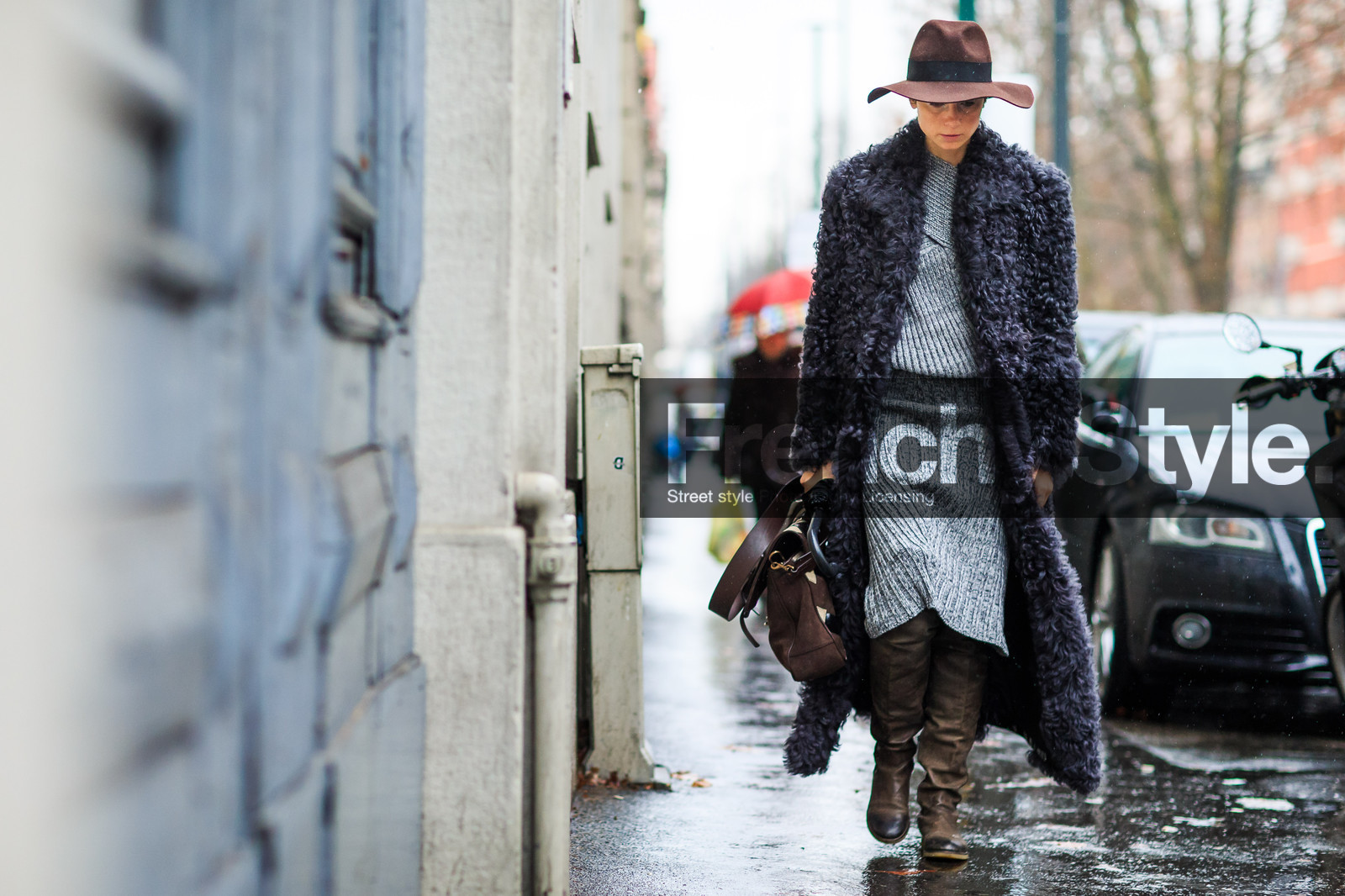 atmosphere details, AUTUMN WINTER 2016-2017, AW 16-17, black coat, black fur, black jacket, brown bag, brown boots, brown hat, FALL WINTER 2016-2017, fashion week, frenchystyle, full length, fur coat, fur jacket, FW, FW 16-17, grey dress, high heels, horizontal, jonathan paciullo, knit dress, leather bag, leather boots, LFW, LONDON, MENSWEAR, street style