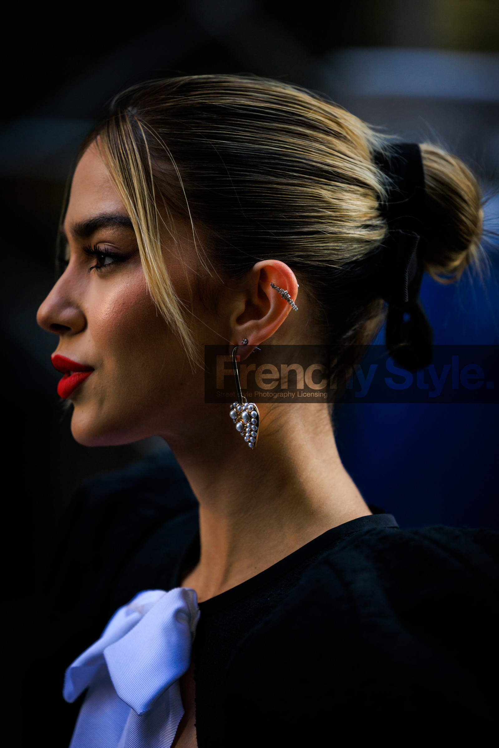 heart shape earrings, pendant earrings, pearl earrings, red lips, close up, details, makeup, jewelry, hair bow, fashion week, frenchystyle, FW, jonathan paciullo, street style, NYFW, NEW YORK, AUTUMN WINTER 2022-2023, FALL WINTER 2022_2023, FW 22-23, vertical, atmosphere details