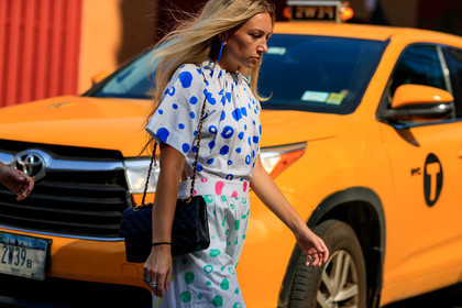 black bag, blue, chanel handbag, graphic dress, green, leather bag, pink, printed dress, white dress, street style, jonathan paciullo, FW, frenchystyle, fashion week, NEW YORK, NYFW, SPRING SUMMER 2020, SS 20, horizontal, atmosphere details, detail