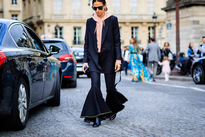 atmosphere details, black boots, black jacket, black pants, blazer, detail, earrings, erika boldrin, fashion week, flare pants, frenchystyle, FW, high heels, hoodie, horizontal, jonathan paciullo, leather shoes, PARIS, PFW, pink sweater, SPRING SUMMER 2017, SS 17, street style, sunglasses, trousers