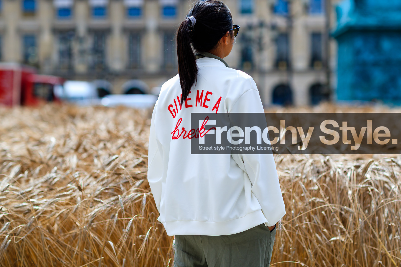 atmosphere details, AUTUMN WINTER 2016-2017, AW 16-17, back detail, bomber jacket, detail, embroidered jacket, FALL WINTER 2016-2017, fashion week, frenchystyle, FW, FW 16-17, HAUTE COUTURE, horizontal, jonathan paciullo, MENSWEAR, PARIS, PFW, ponytail, street style, white jacket