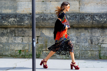 atmosphere details, bordeaux, burgundy, fashion week, frenchystyle, full length, FW, high heels, horizontal, jonathan paciullo, lace, leather shoes, multicolor dress, PARIS, PFW, printed dress, red shoes, see through, SPRING SUMMER 2017, SS 17, street style, sunglasses, velvet