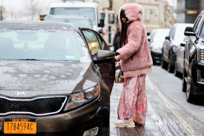 floral, flowers, fur jacket, graphic skirt, pink dress, pink fur, pink jacket, pink sneakers, printed skirt, tone on tone, total look pink, street style, jonathan paciullo, frenchystyle, NYFW, NEW YORK, AUTUMN WINTER 2019-2020, AW 19-20, FALL WINTER 2019-2020, FW 19-20, FW, fashion week, atmosphere details, horizontal, detail