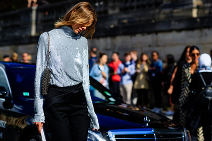 atmosphere details, black pants, detail, fashion week, frenchystyle, FW, glitter, horizontal, jonathan paciullo, julie pelipas, leather bag, metallic top, PARIS, PFW, shiny top, silver top, SPRING SUMMER 2017, SS 17, street style, trousers