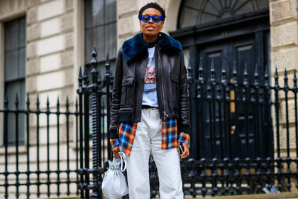 black jacket, checked shirt, earrings, fur collar, leather bag, leather jacket, sunglasses, trousers, white bag, white pants, street style, jonathan paciullo, FW, frenchystyle, fashion week, LFW, LONDON, AUTUMN WINTER 2018-2019, AW 18-19, FALL WINTER 2018-2019, FW 18-19, horizontal, atmosphere details, detail, donna wallace