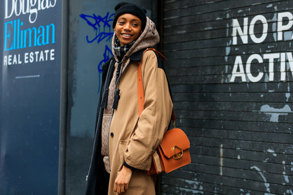 beige coat, beige sweater, black beanie, camel bag, graphic sweater, hoodie, leather bag, model, printed sweater, street style, jonathan paciullo, frenchystyle, NYFW, NEW YORK, AUTUMN WINTER 2019-2020, AW 19-20, FALL WINTER 2019-2020, FW 19-20, FW, fashion week, atmosphere details, horizontal, detail
