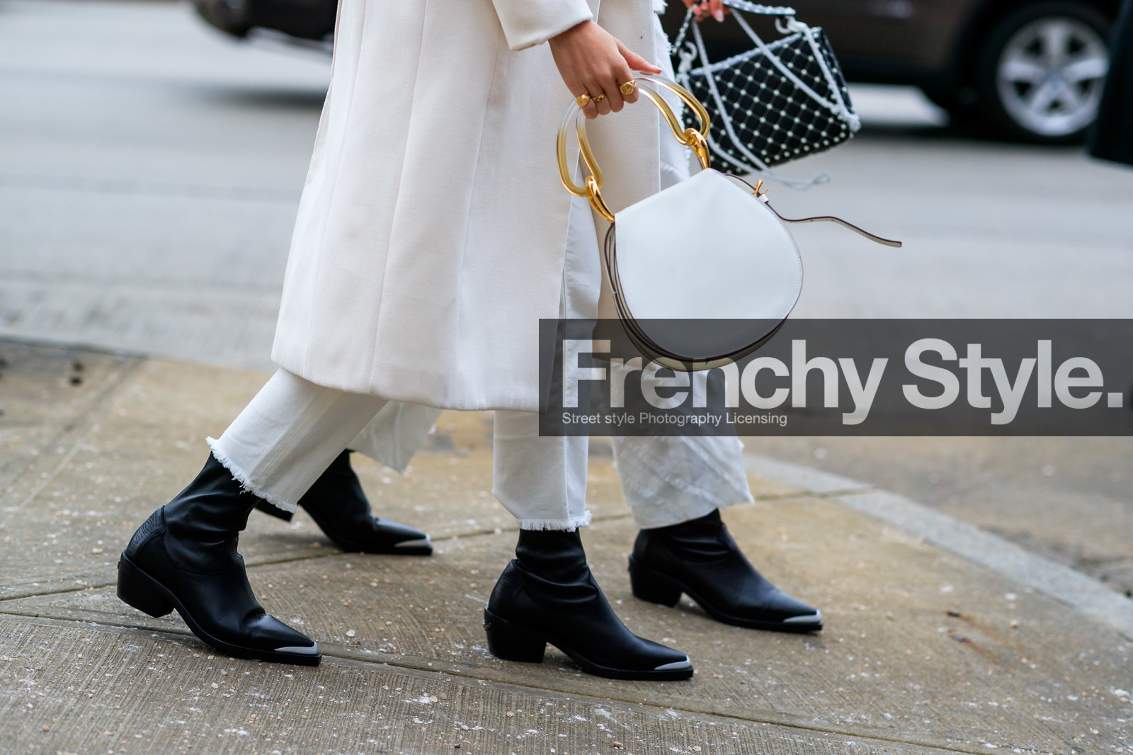 black boots, black shoes, denim pants, graphic bag, jeans, leather bag, leather shoes, printed bag, trousers, white bag, white coat, white denim, street style, jonathan paciullo, frenchystyle, NYFW, NEW YORK, AUTUMN WINTER 2019-2020, AW 19-20, FALL WINTER 2019-2020, FW 19-20, FW, fashion week, atmosphere details, horizontal, detail