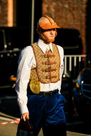 equestrian hat, camel hat, gucci look, heart shape bag, studded clutch, crossbody clutch, white shirt, velvet pants, blue pants, gucci sleveless vest, logo vest, belt vest, street style, jonathan paciullo, FW, frenchystyle, fashion week, MFW, MILAN, FALL WINTER 2022_2023, AUTUMN WINTER 2022-2023, FW 22-23, vertical, atmosphere details