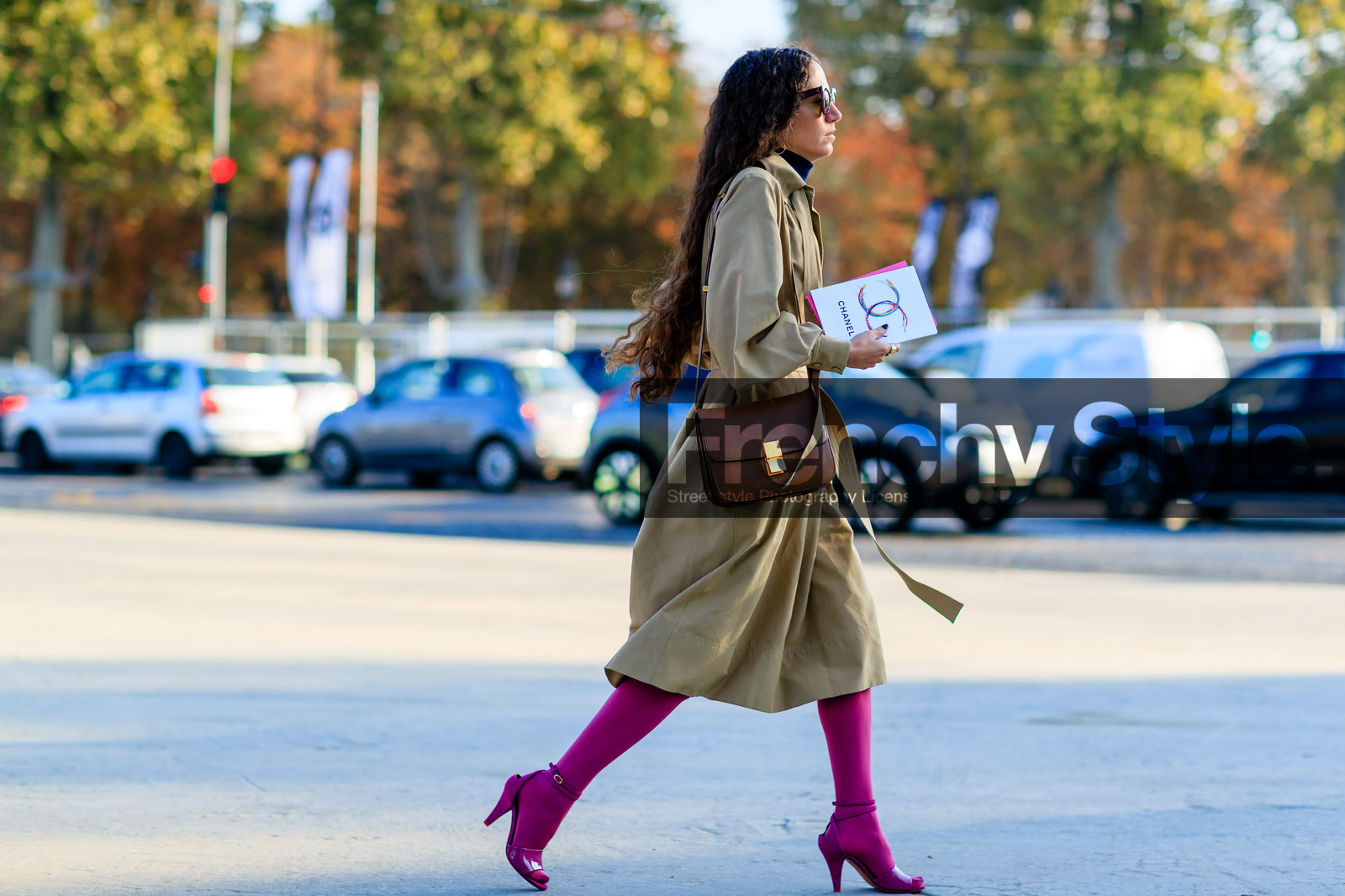 atmosphere details, beige coat, brown bag, céline, fashion week, frenchystyle, full length, FW, high heels, horizontal, jonathan paciullo, leather bag, leather shoes, ondine azoulay, PARIS, PFW, pink shoes, SPRING SUMMER 2017, SS 17, street style, sunglasses, tights, trench coat