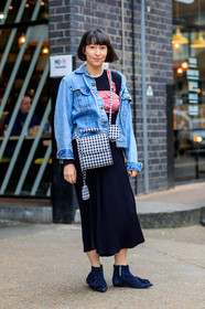 AUTUMN WINTER 2017-2018, AW 17-18, black and white bag, black dress, black shoes, blue denim, blue shoes, checked top, clara cornet, crop top, denim jacket, FALL WINTER 2017-2018, fashion week, frenchystyle, full length, FW, FW 17-18, geometric, graphic bag, jonathan paciullo, jw anderson, leather bag, LFW, LONDON, plaid, printed bag, red top, street style, suede shoes, vertical