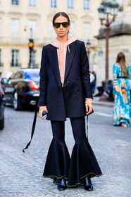 black boots, black jacket, black pants, blazer, earrings, erika boldrin, fashion week, flare pants, frenchystyle, full length, FW, high heels, hoodie, jonathan paciullo, leather shoes, PARIS, PFW, pink sweater, SPRING SUMMER 2017, SS 17, street style, sunglasses, trousers, vertical