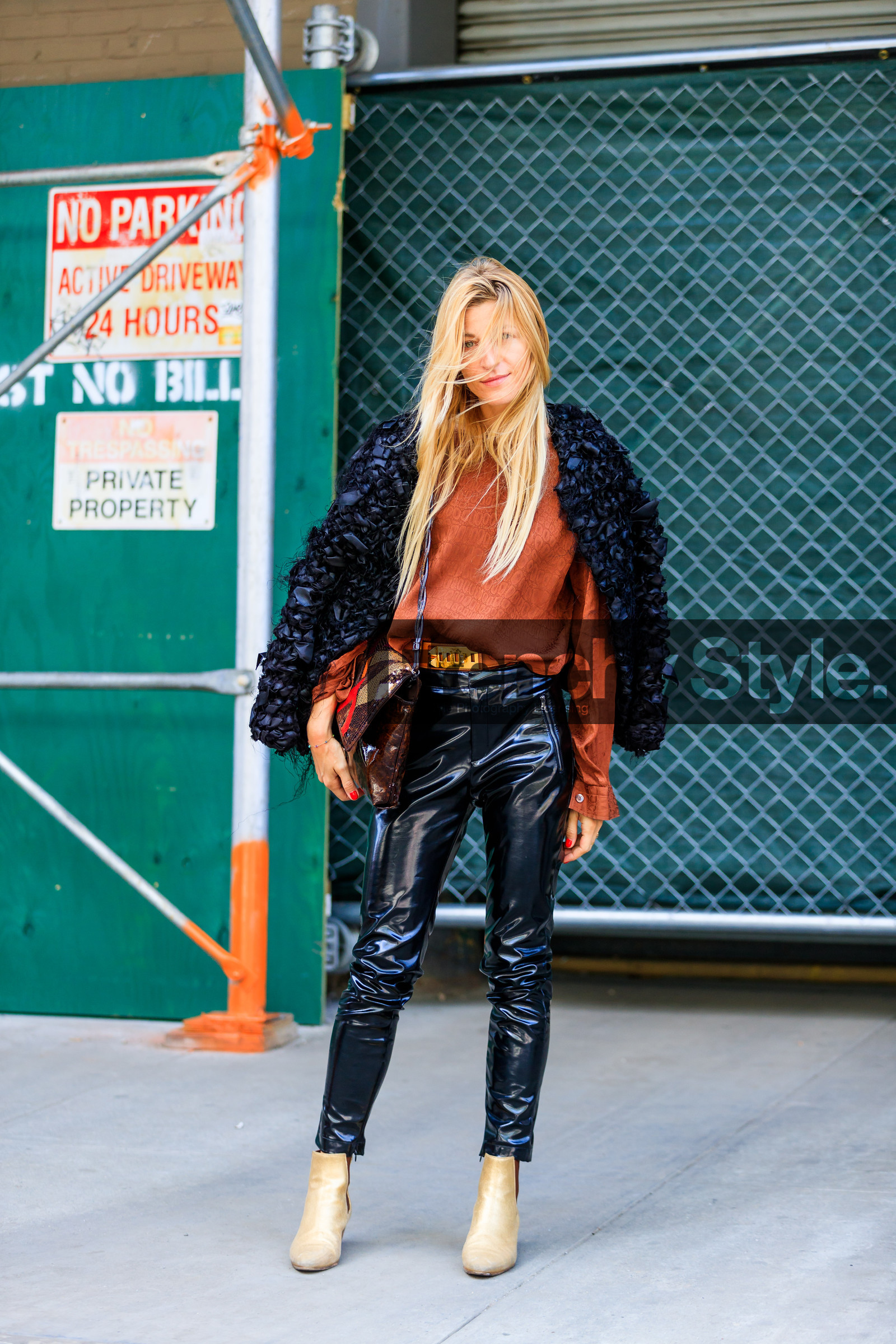 ada kokosar, beige boots, black jacket, black pants, brown bag, brown top, fashion week, frenchystyle, full length, FW, golden belt, hermès, high heels, jonathan paciullo, leather bag, leather shoes, NEW YORK, NYFW, over the shoulder, SPRING SUMMER 2018, SS 18, street style, trousers, vertical, vinyl